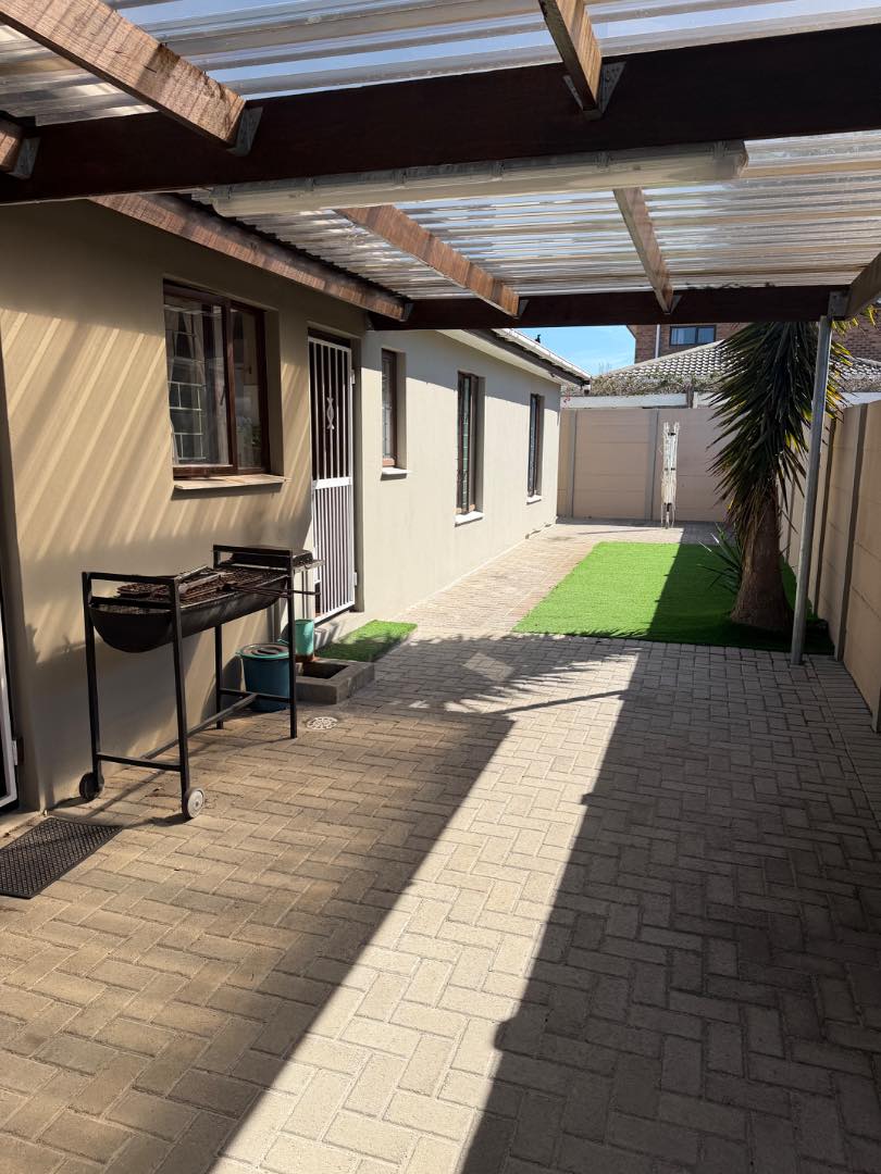 3 Bedroom Property for Sale in Soneike Western Cape